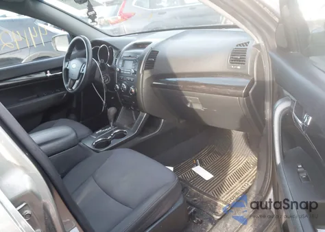 2011 Kia Sorento Lx V6 из США, поврежденный, VIN 5XYKTDA26BG157343